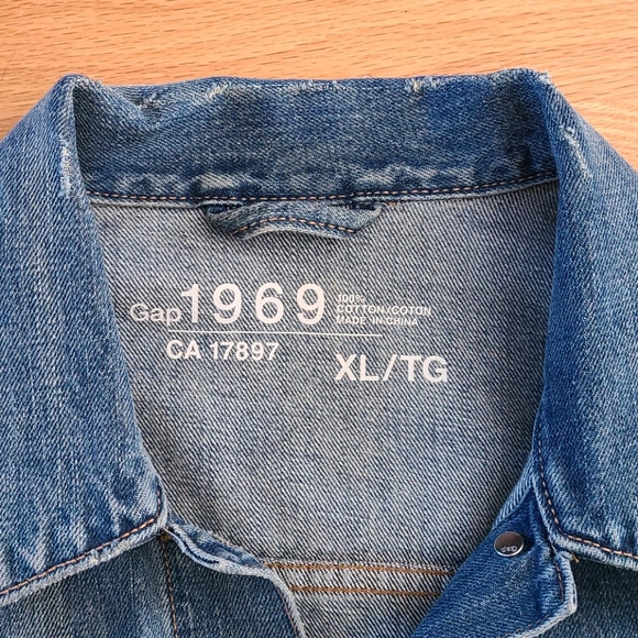 Gap Jean jacket - Picture 2 of 3